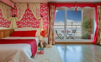 Sea Rainbow Pension