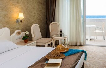 White Gold Hotel