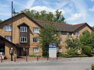 Hotel Travelodge Staines