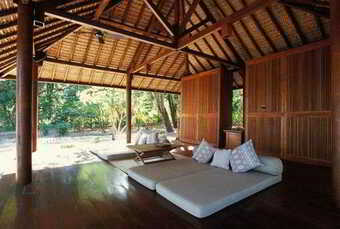 Hotel Amanwana