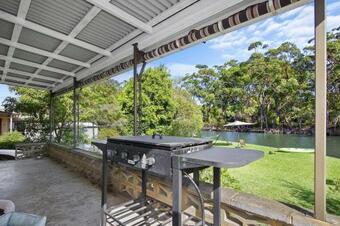Lake Frontage Family Fun Home