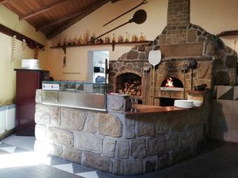 Hostal Penzion Almi