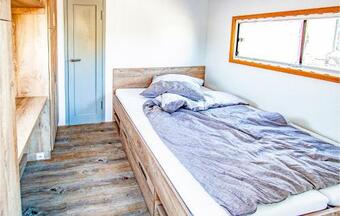 Beautiful Ship/boat In Hennigsdorf W/ 1 Bedrooms
