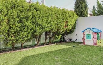 Amazing Home In Fuengirola W/ Wifi, 5 Bedrooms And Outdoor Swimming Pool
