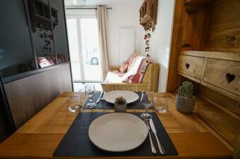 Apartamento Le Petit Chalet - Studio Cosy � Lathuile Pour 2 Personnes Piscine & Tennis