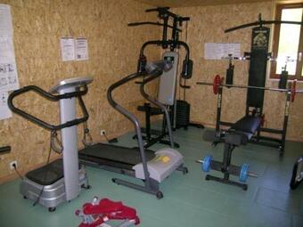 G�te Vernusse, 6 Pi�ces, 12 Personnes - Fr-1-489-255