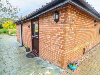 The Nest Box, Diss