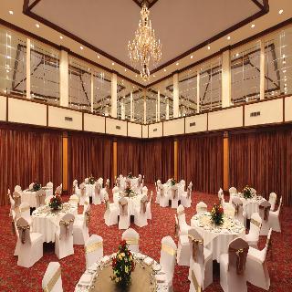 Hotel Earls Regency