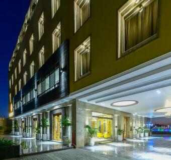 Express11 Hotel