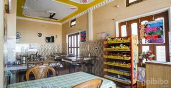Hotel Shri Gobind Highway Motel