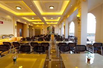 Hotel Grand Town