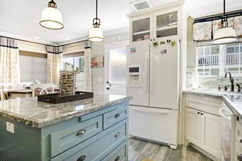 Spacious New Balboa Peninsula Retreat