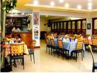 Crown Royale Hotel
