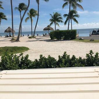 Hotel Drop Anchor