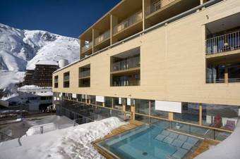 Hotel The Crystal