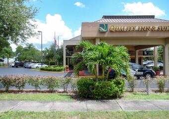 Hotel Quality Inn & Suites St. Petersburg - Clearwater Airport