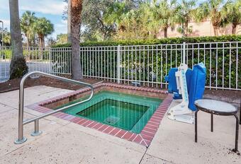 Midpointe Hotel By Rosen Hotels And Resorts