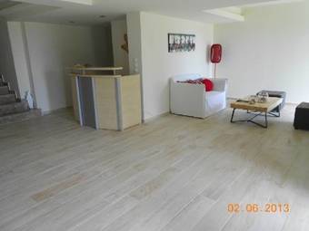 Divinis Apartments & Studios