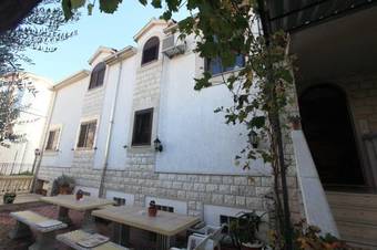 Hostal Apartments Sustic