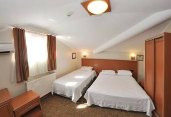 Ronax Hotel