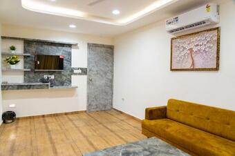 Hotel Lee Grand