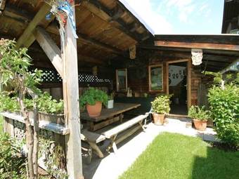 Apartment Stumm