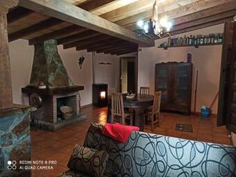 Casa Penelas, Petin
