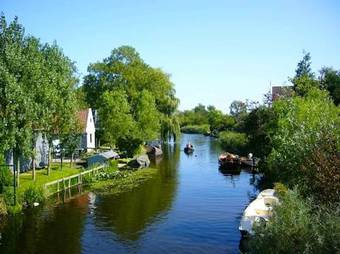 Bed In Waterland