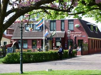 Hotel De Tjattel