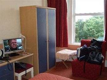 Adelphi Hotel