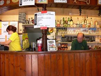 Posada The Compasses