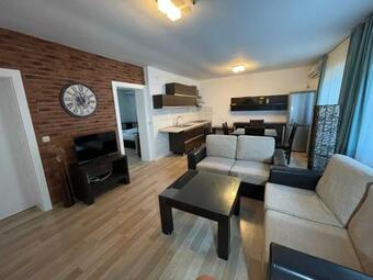 Exclusive 9- Urban Apartments