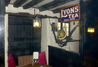 Hotel Compasses Inn