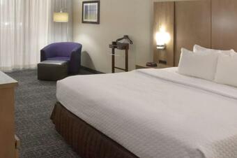 Crowne Plaza Cleveland Airport, An Ihg Hotel