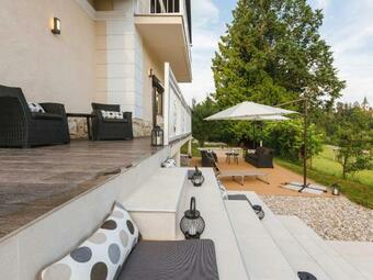 Villa M&j