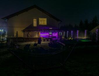 Hostal Cozy Studio With Garden Acces & Ciubar