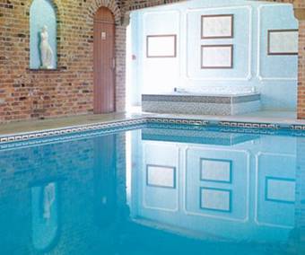 Wynnstay Hotel