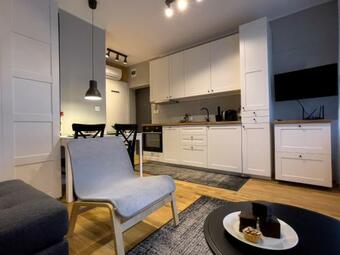 Urabn Apartments Studio Nr 2a Dla 1-2 Os�b Chorz�w Katowice