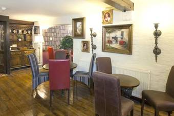 Roundabout Hotel