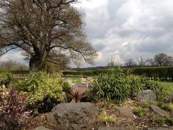 Oak Farm Hotel