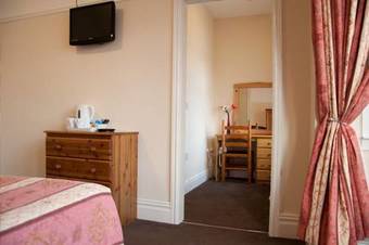 Hotel Coastal Park Accommodation & Grill