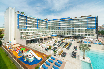 Hotel Azure