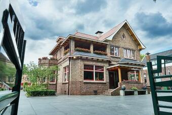 Hostal Guesthouse Villa Emmen