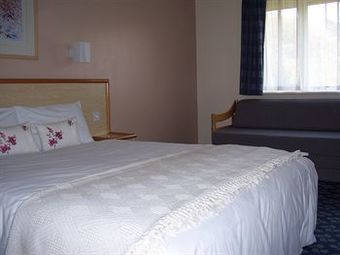 Travel Plaza Hotel