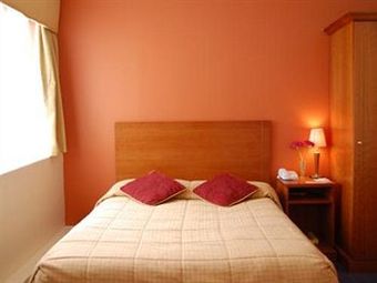 Saffron Hotel