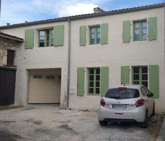 Bed & Breakfast Suite De Charme Dans Une Maison Charentaise
