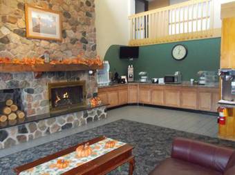 Boarders Inn & Suites By Cobblestone Hotels
