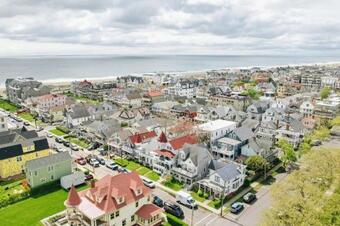 The Allenhurst, Beach Apartment #6 - Small Studio With Bathroom & Kitchen