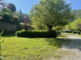 Camping Le Jardin 3 �toiles - Chalets, Bungalows Et Emplacements Nus Pour Des Vacances Nature Le Long De La Rivi�re Le Gijou