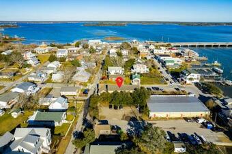 Luxurious Studio Apartment In The Heart Of Swansboro?s Historic Waterfront #6